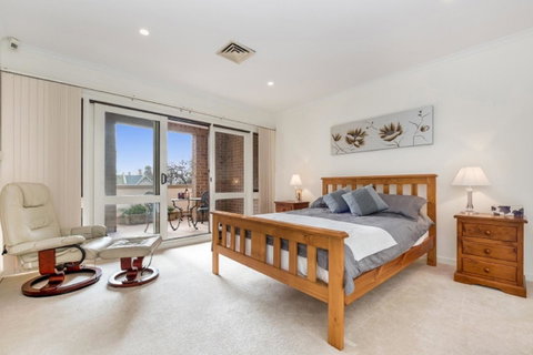 Adelaide Style Accommodation-Close To City-North Adelaide-3 Bdrm- FREE Parking - Melbourne Tourism 14