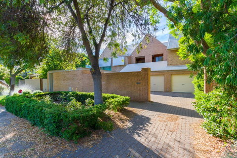 Adelaide Style Accommodation-Close To City-North Adelaide-3 Bdrm- FREE Parking - Melbourne Tourism 22