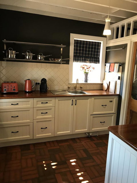 Kit Kat Cottage - Heritage Accommodation Burra - Melbourne Tourism 33