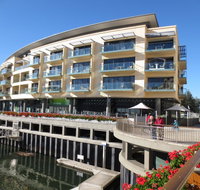 Lights Landing Apartments - Melbourne Tourism