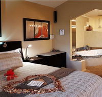 Romantic Getaways at Riverview Rise Retreats - Melbourne Tourism