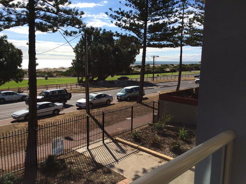 Adelaide - Semaphore Beach Front - Melbourne Tourism 27