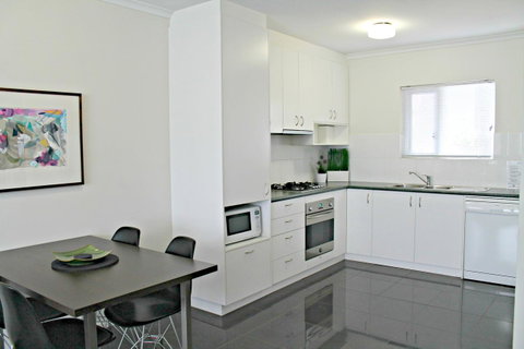 Adelaide DressCircle Apartments - Archer Street - Melbourne Tourism 10