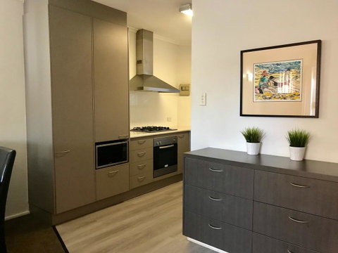 Adelaide DressCircle Apartments - Archer Street - Melbourne Tourism 1