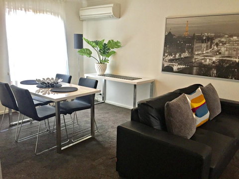 Adelaide DressCircle Apartments - Archer Street - Melbourne Tourism 17