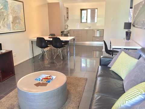 Adelaide DressCircle Apartments - Archer Street - Melbourne Tourism 13