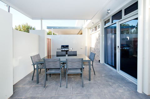 Loxton Courthouse Apartments - Melbourne Tourism 18