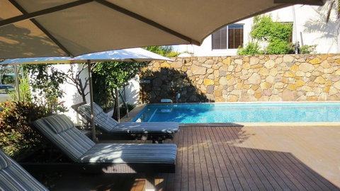 Bayview Beachfront Apartments, In Town Right On The Beach - Melbourne Tourism 19