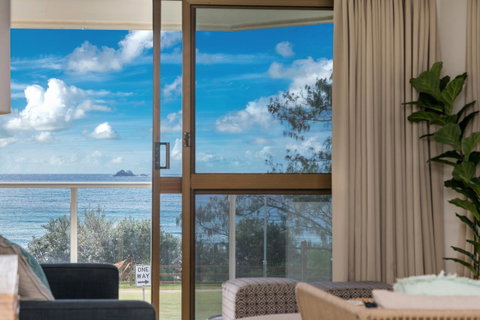 Bayview Beachfront Apartments, In Town Right On The Beach - Melbourne Tourism 29