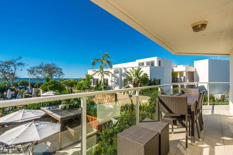 Bayview Beachfront Apartments, In Town Right On The Beach - Melbourne Tourism 21