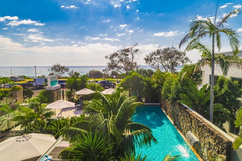 Bayview Beachfront Apartments, In Town Right On The Beach - Melbourne Tourism 0