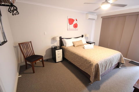 Port Vincent Motel & Apartments - Melbourne Tourism 11