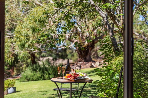 Adelaide Hills Retreats - Melbourne Tourism 12