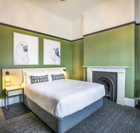 Nightcap at Exeter Hotel - Melbourne Tourism
