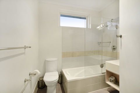 Adelaide Road Motor Lodge - Melbourne Tourism 11