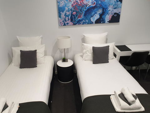 The Avenue Inn - Melbourne Tourism 3