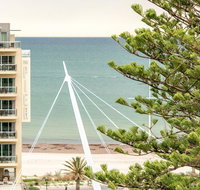Beachside luxury  comfort ocean views in Glenelg - Melbourne Tourism