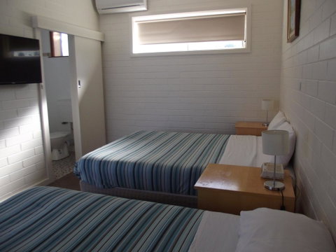 Guichen Bay Motel - Melbourne Tourism 2