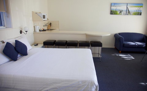 Guichen Bay Motel - Melbourne Tourism 41