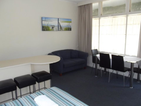 Guichen Bay Motel - Melbourne Tourism 8