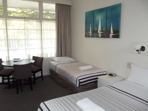 Guichen Bay Motel - Melbourne Tourism 19