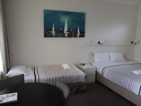 Guichen Bay Motel - Melbourne Tourism 18