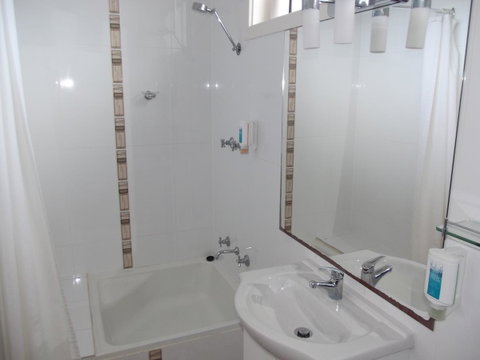 Guichen Bay Motel - Melbourne Tourism 43