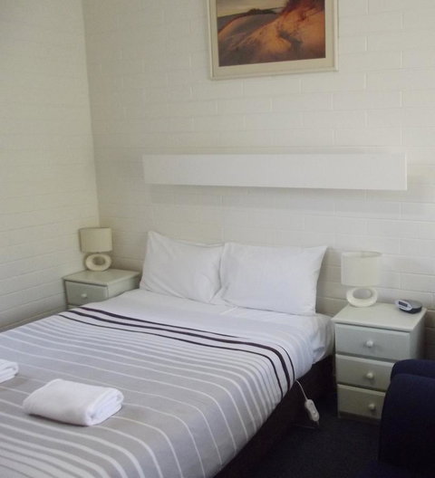 Guichen Bay Motel - Melbourne Tourism 27