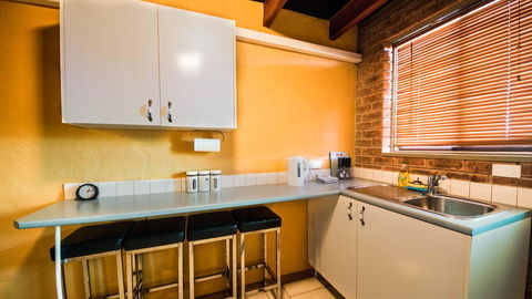 The Underground Motel - Melbourne Tourism 14