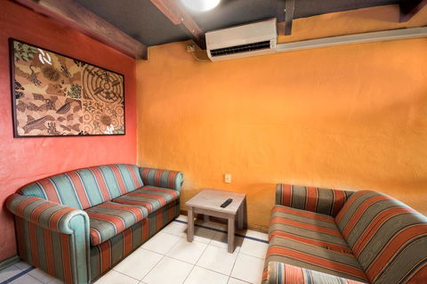 The Underground Motel - Melbourne Tourism 15