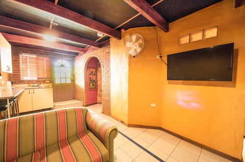 The Underground Motel - Melbourne Tourism 16