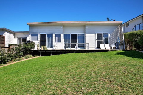 Culburra Beachhouse - Melbourne Tourism 11