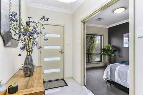 Accommodation On Lansell 2 - Melbourne Tourism 2