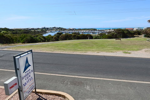 Harbour View Motel - Melbourne Tourism 9