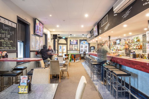 Nightcap At Federal Hotel Mt Gambier - Melbourne Tourism 7