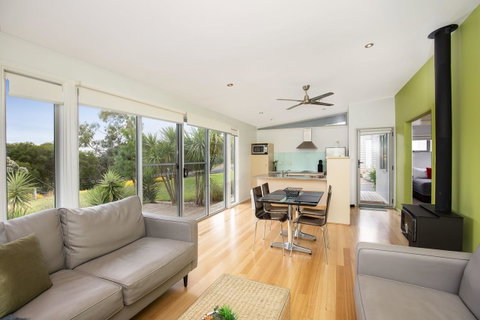 Blue Lake Holiday Park - Melbourne Tourism 37