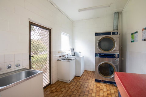 Blue Lake Holiday Park - Melbourne Tourism 11