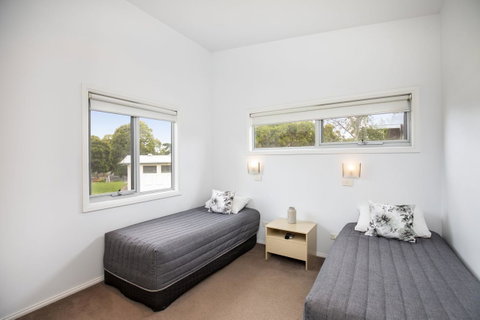 Blue Lake Holiday Park - Melbourne Tourism 41