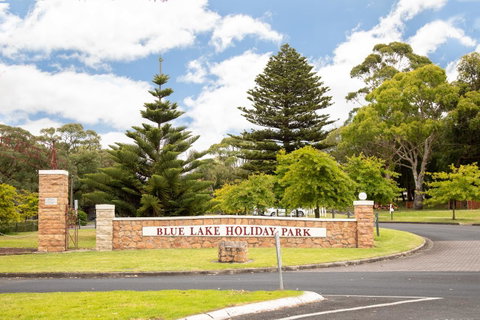 Blue Lake Holiday Park - Melbourne Tourism 0
