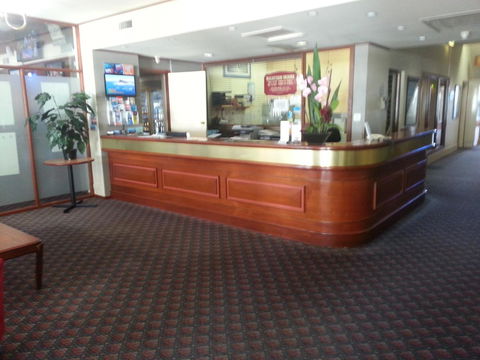 Grand Tasman Hotel - Melbourne Tourism 20