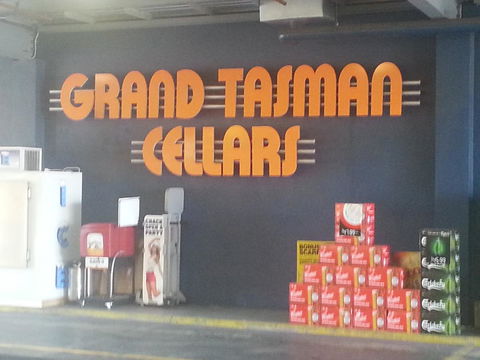 Grand Tasman Hotel - Melbourne Tourism 29