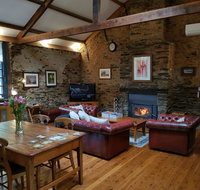 William Hunt's Retreat - Cypress Studio - Melbourne Tourism