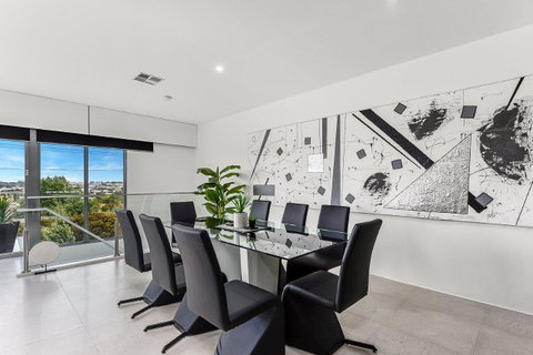 KENNEDY EXECUTIVE TOWNHOUSE - Melbourne Tourism 10
