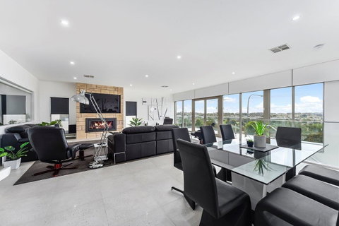 KENNEDY EXECUTIVE TOWNHOUSE - Melbourne Tourism 3