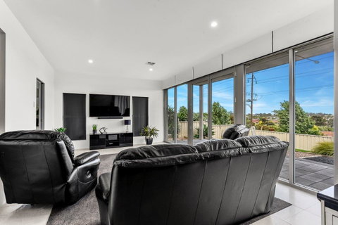 KENNEDY EXECUTIVE TOWNHOUSE - Melbourne Tourism 14