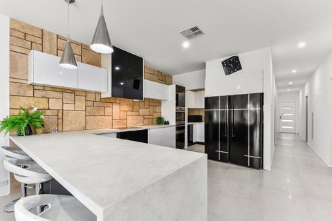 KENNEDY EXECUTIVE TOWNHOUSE - Melbourne Tourism 12