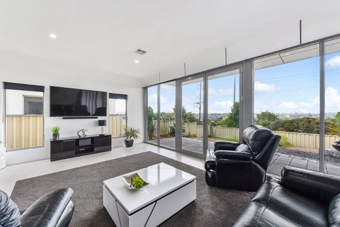 KENNEDY EXECUTIVE TOWNHOUSE - Melbourne Tourism 18