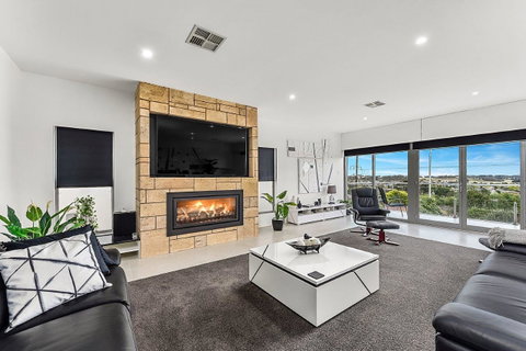 KENNEDY EXECUTIVE TOWNHOUSE - Melbourne Tourism 0