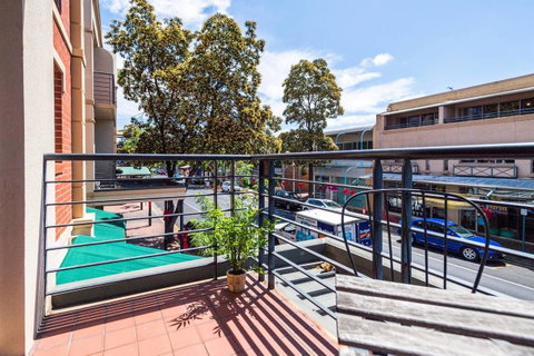 Executive 3 Bedroom Apartment + Internet + Parking - Melbourne Tourism 28