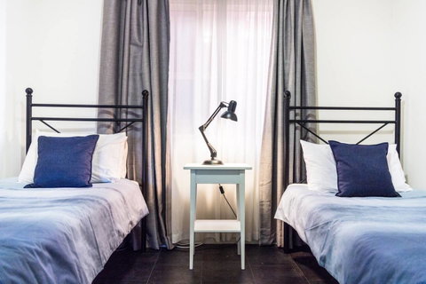 Executive 3 Bedroom Apartment + Internet + Parking - Melbourne Tourism 32